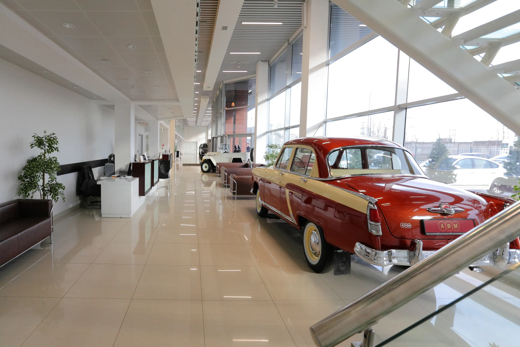 Фотография объекта «Автосалон»